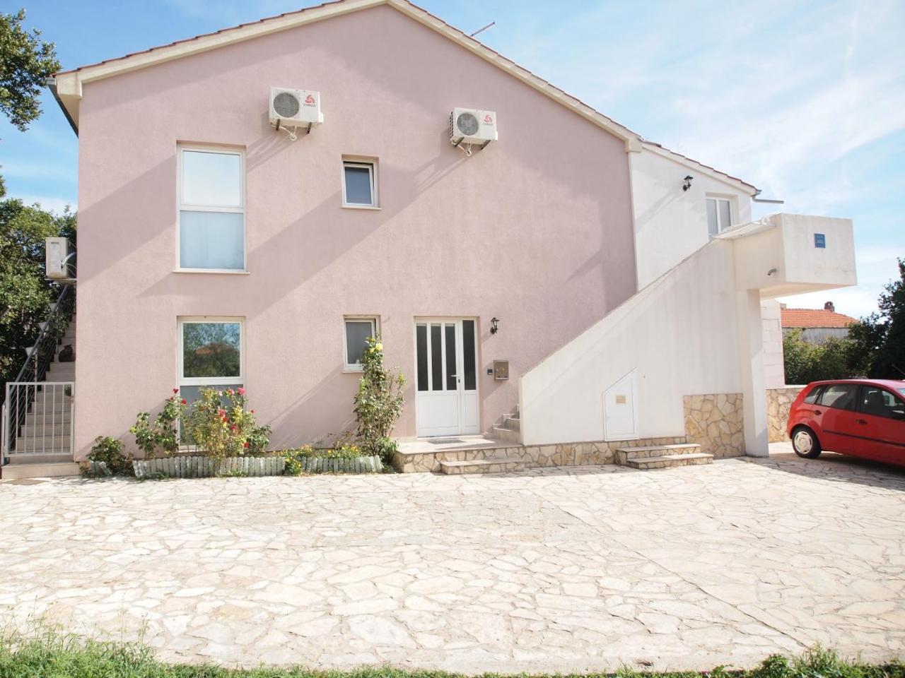 Apartment Sara أوروبيتش المظهر الخارجي الصورة